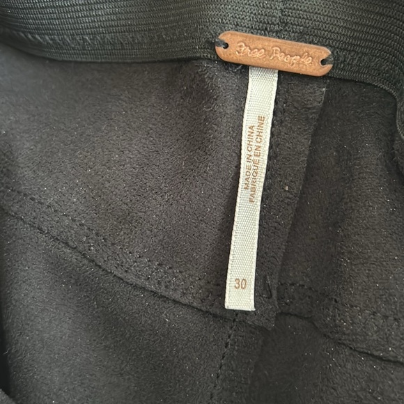 Free People Black Vegan Faux Leather Women's Leggings Size Lg/30 - Picture 13 of 15